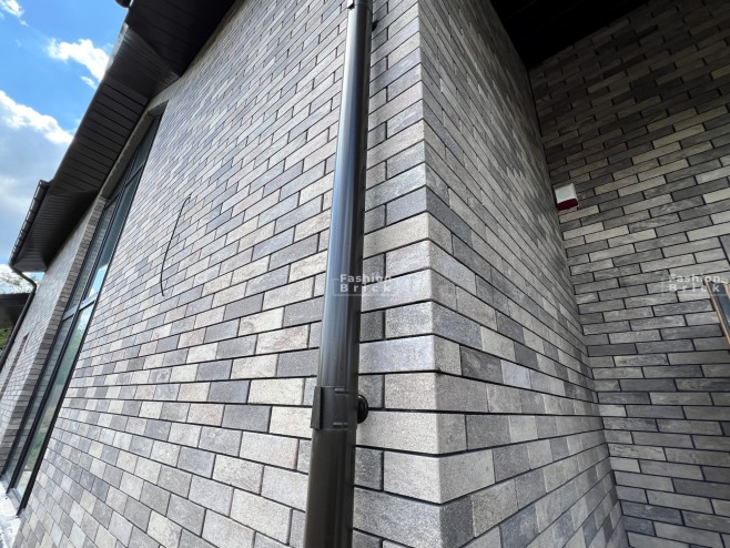 Завод кирпича и квадроблоков ФэшнБрик, тетрис блоки производство кирпичные блоки для заборов и столбов с доставкой от завода Литос