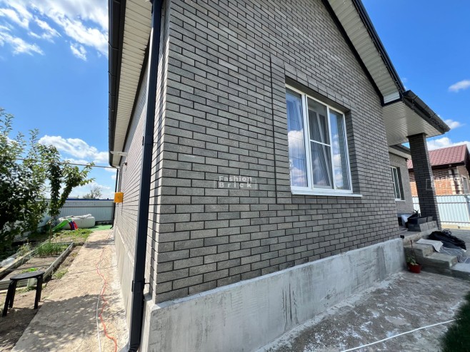 Fashion Brick производитель кирпичные блоки для заборов и столбов с доставкой от завода по ЮФО