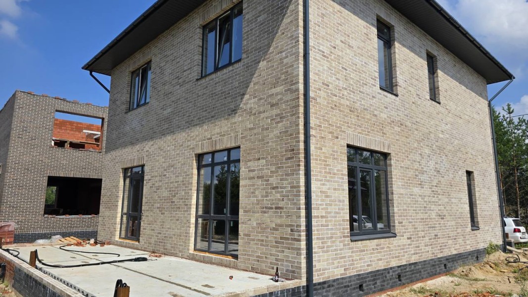 Завершено строительство великолепного дома в Казани! Фасад - воплощение элегантности. 