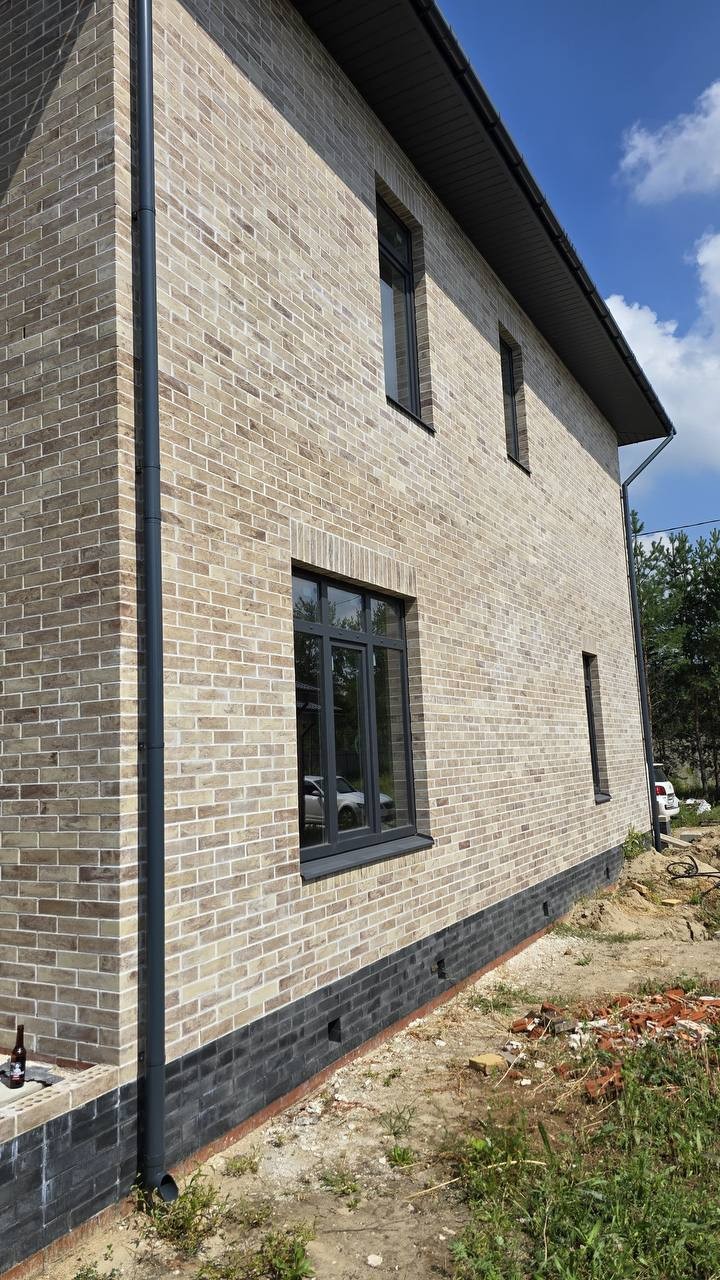 Завершено строительство великолепного дома в Казани! Фасад - воплощение элегантности. 