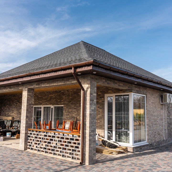 Дом из TetrisBlock и забор Quadroblock 