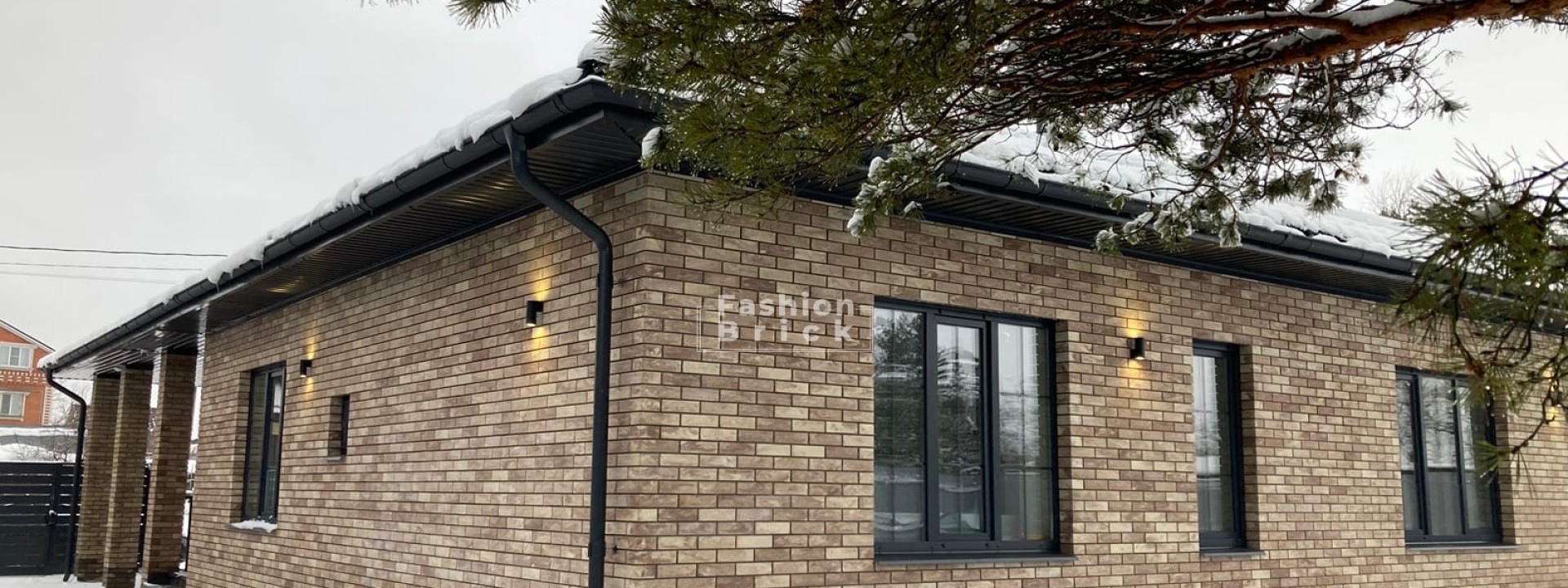 Дом шалле из кирпича Амстердам