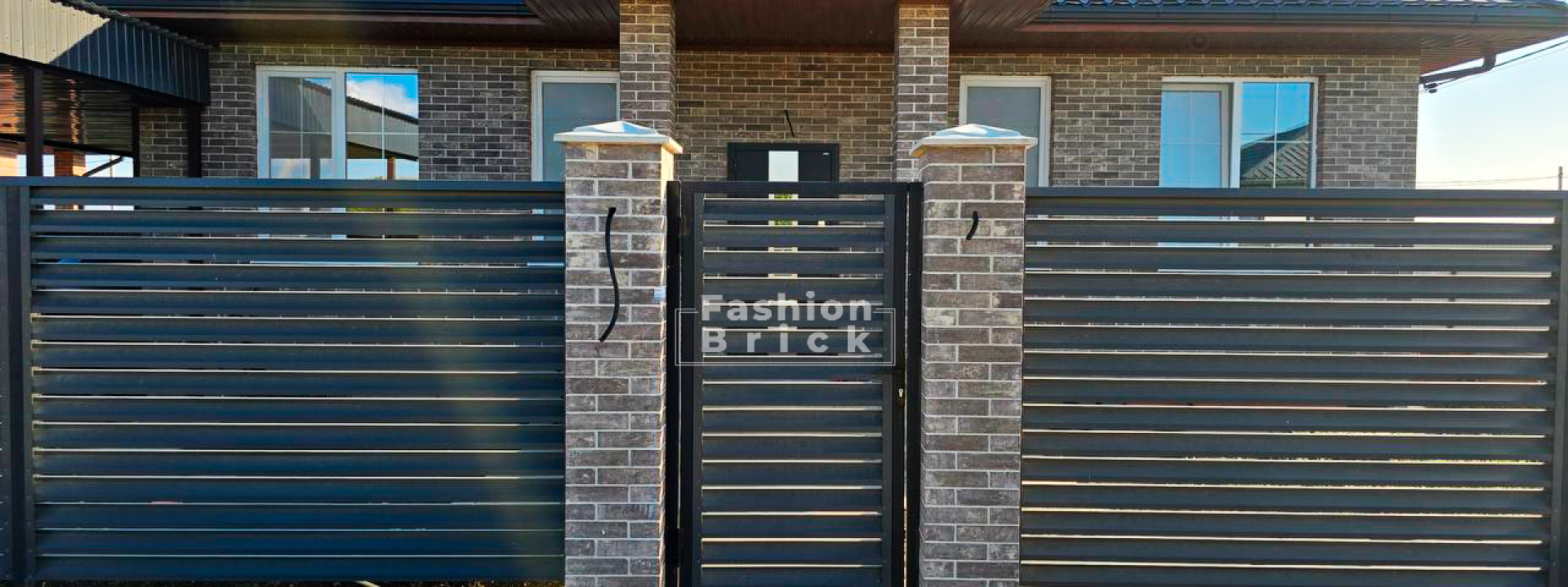 Забор из кирпича Амстердам